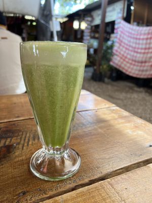 Jugo verde  at Mercado Organico La Cosecha in Oaxaca