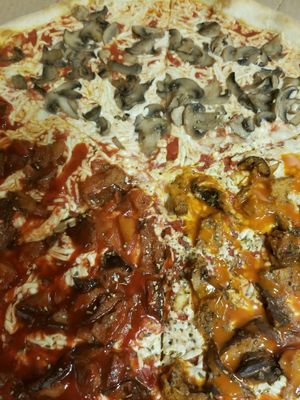 bbq seitan, buffalo seitan, and mushrooms with daiya! at Pizza Mia in New Windsor