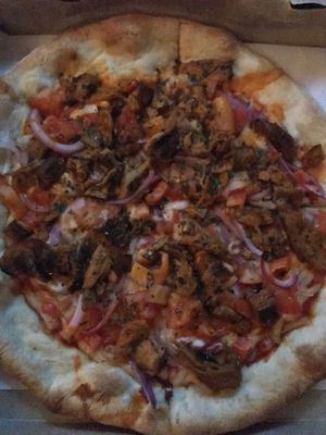 Vegan chicken fajita pizza- BBQ seitan, diced tomato, red onion, and daiya mozzarella   at Pizza Mia in New Windsor
