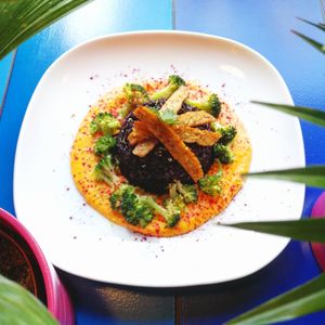 YING YANG 
arroz negro y tempeh salteado en crema de zanahoria al gengibre, brócoli al vapor con aceite sésamo at Floripa in Barcelona