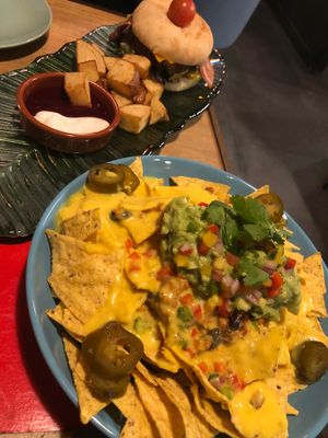 Nachos and burger at Floripa in Barcelona