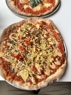 Pizza with minced meat and nachos  at Olverk Pizza & Brewery in Hveragerdi