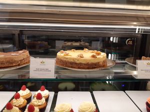 Raw vegan sugar free chocolate and avocado cake at Celicioso Barquillo in Madrid