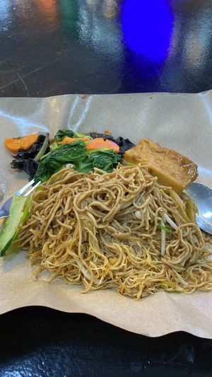   at Hong Huat Vegetarian Food 宏發(斋)素食 in Central Singapore