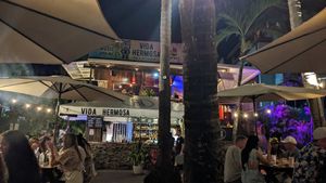 Outdoor seating at Vida Hermosa in Playa Hermosa