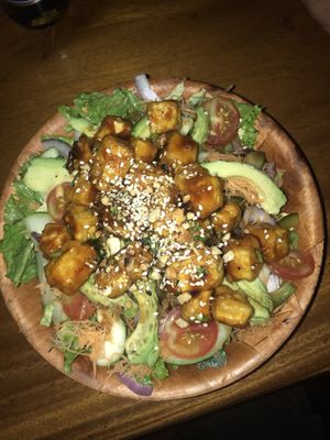 Tofu teriyaki salad at Vida Hermosa in Playa Hermosa
