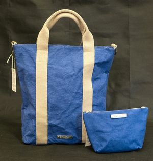 Recycled paper bags at Furture Scarpe e Accessori Cruelty Free in Rome