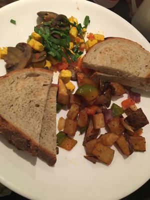 Tofu scramble at The Flying Egg in Bethlehem