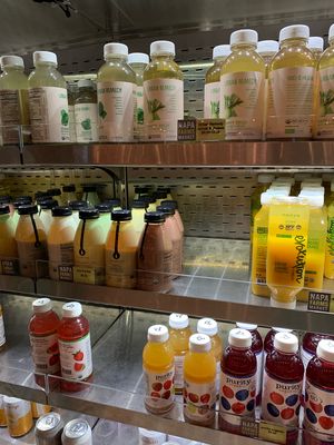 More drinks at SFO - Napa Farm Market - TG in South San Francisco