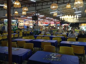 undercover seating at Kalare Night Bazaar Food Stalls in Chiang Mai