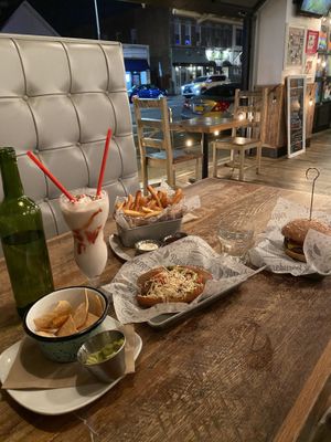 Dinner at Bareburger in Rockville Centre