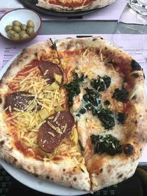 Vegan rustica & vegan cheese Pizza  at Francesca & Fratelli - Calenberger Esplanade in Hannover