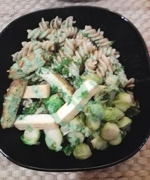 Le sentimental
Choux de Bruxelles poêlés, pâtes aux herbes, tofu et salade fraîche at Vegetalicia in Namur