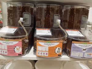 Animal food at day by day in Strasbourg