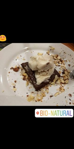 Brownie con helado at Bio & Natural - Quinta Avenida in Playa Del Carmen