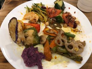 Food at Simple me 素來素往 in Kowloon