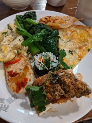 Buffet! at Simple me 素來素往 in Kowloon