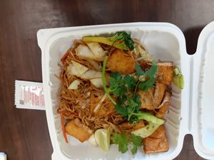 Fried noodles with tofu at Vegan Bowl in West Jordan