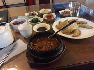 korean hot soup and dumlings, with free tea and side dishes at Oh Se Gae Hyang - 오세계향 in Seoul
