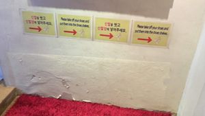 You will be kindly asked to take off your shoes at Oh Se Gae Hyang - 오세계향 in Seoul