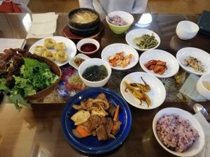 Wraps and stew at Oh Se Gae Hyang - 오세계향 in Seoul