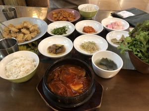 Side dishes that came with our food   at Oh Se Gae Hyang - 오세계향 in Seoul