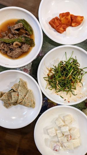 Side dishes at Oh Se Gae Hyang - 오세계향 in Seoul