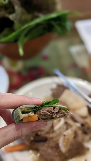 Brown Rice Soy Meat with Vegetables
현미불구이쌈밥 at Oh Se Gae Hyang - 오세계향 in Seoul