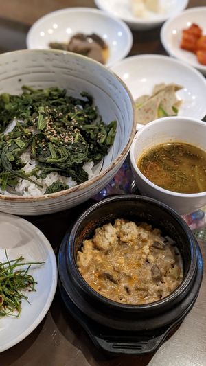 Cirsium Setidens Bibimbap 
곤드레비빔밥 at Oh Se Gae Hyang - 오세계향 in Seoul