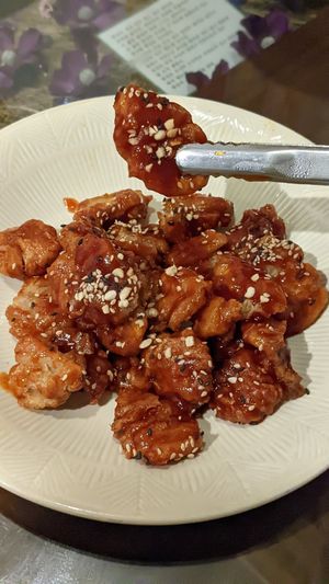 Sweet and Spicy Chicken at Oh Se Gae Hyang - 오세계향 in Seoul