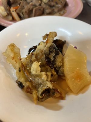 Sweet and sour mushrooms   at Oh Se Gae Hyang - 오세계향 in Seoul