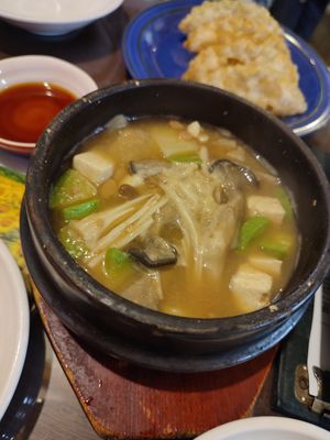 Bean stew #Veganuary at Oh Se Gae Hyang - 오세계향 in Seoul