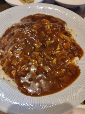 Jjajangmyeon #Veganuary at Oh Se Gae Hyang - 오세계향 in Seoul