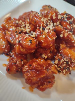 Sweet and spicy chicken #Veganuary at Oh Se Gae Hyang - 오세계향 in Seoul