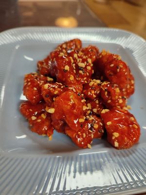 Sweet and spicy chicken at Oh Se Gae Hyang - 오세계향 in Seoul