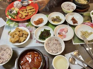 Cutlet, fried chicken, side dishes, and two soups. Super good and all vegan!   at Oh Se Gae Hyang - 오세계향 in Seoul