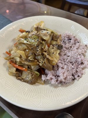 불고기덮바ㅂ  at Oh Se Gae Hyang - 오세계향 in Seoul