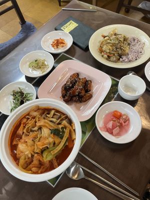 The spread 💚  at Oh Se Gae Hyang - 오세계향 in Seoul