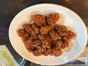 orange chicken, excellent at Oh Se Gae Hyang - 오세계향 in Seoul