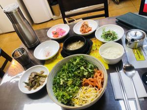 비빔밥 (BiBimBap) Set 💚  at Oh Se Gae Hyang - 오세계향 in Seoul