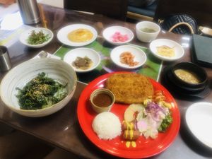 곤드레비빔밥 (Cirsium Setidens BiBimBap) Set,  비건끼스 (Vegan Cutlet) and 비건겨란후라이 (Vegan Fried Egg) 👌🏼💚  at Oh Se Gae Hyang - 오세계향 in Seoul
