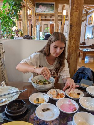 Ban chan at Oh Se Gae Hyang - 오세계향 in Seoul