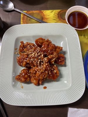 Sweet and spicy chicken   at Oh Se Gae Hyang - 오세계향 in Seoul