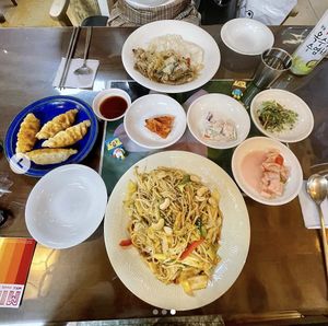Fried noodles, gyoza and bulgogi rice  at Oh Se Gae Hyang - 오세계향 in Seoul