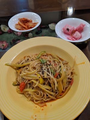 Spicy noodles at Oh Se Gae Hyang - 오세계향 in Seoul