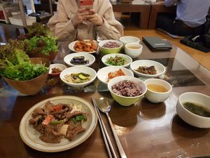 Vegan korean bbq, a lot of side dishes  at Oh Se Gae Hyang - 오세계향 in Seoul