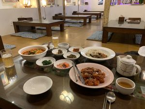 Food and restaurant at Oh Se Gae Hyang - 오세계향 in Seoul