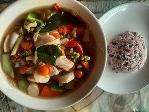 Tom Yum at JiJi Restaurant in Mae Hong Son