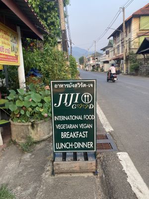 Outside view  at JiJi Restaurant in Mae Hong Son