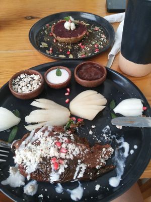 Chile relleno y postre at Hierba Dulce in Oaxaca